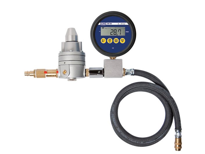 Dichtigkeitprüfung Tanksystem mit digitalem Manometer Dichtigkeitprüfung Tanksystem mit digitalem Manometer