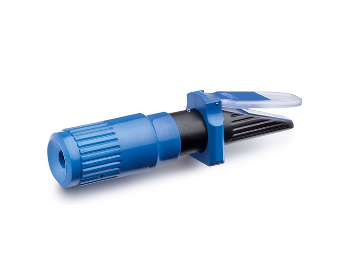 Refraktometer zur Messung der Harnstoff-Konzentration/AdBlue®* Refraktometer zur Messung der Harnstoff-Konzentration/AdBlue®*