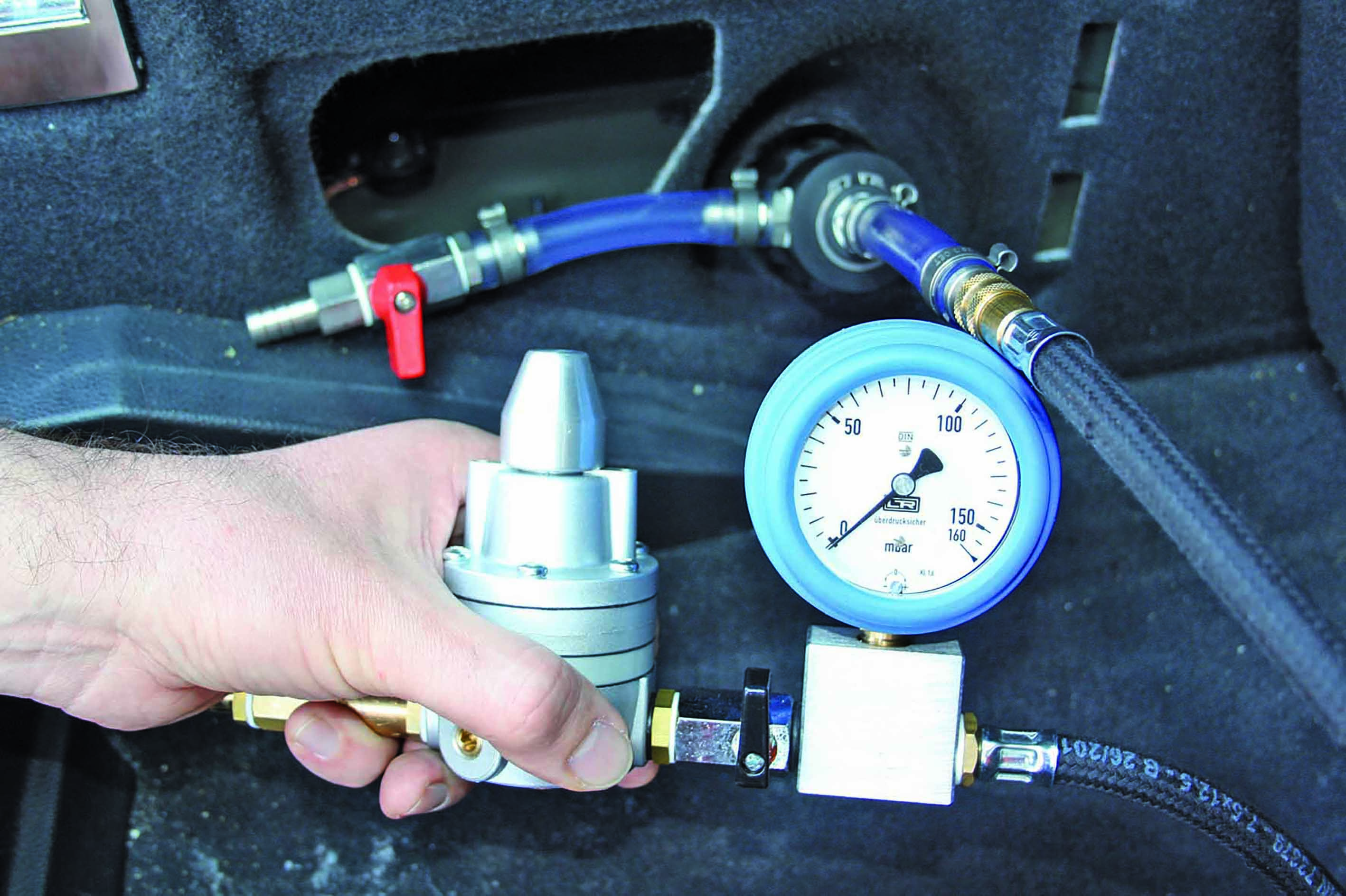 Dichtigkeitsprüfung SCR-System Dichtigkeitsprüfung SCR-System