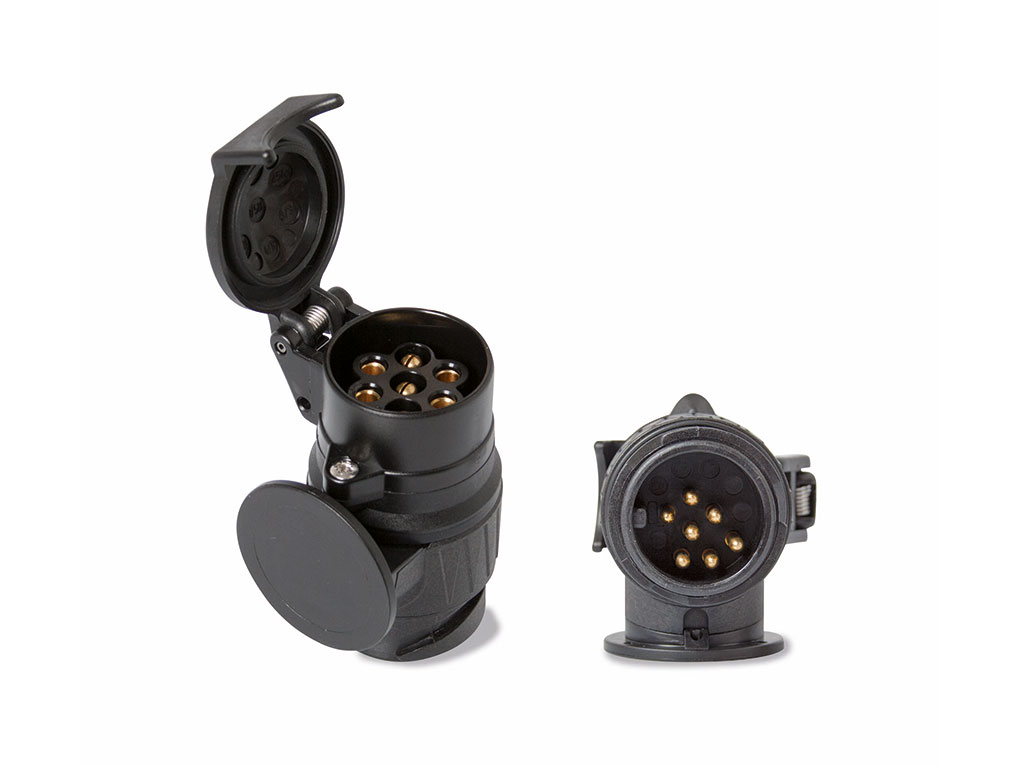 Adapter von Stecker 7-polig auf Steckdose 13-polig Adapter von Stecker 7-polig auf Steckdose 13-polig