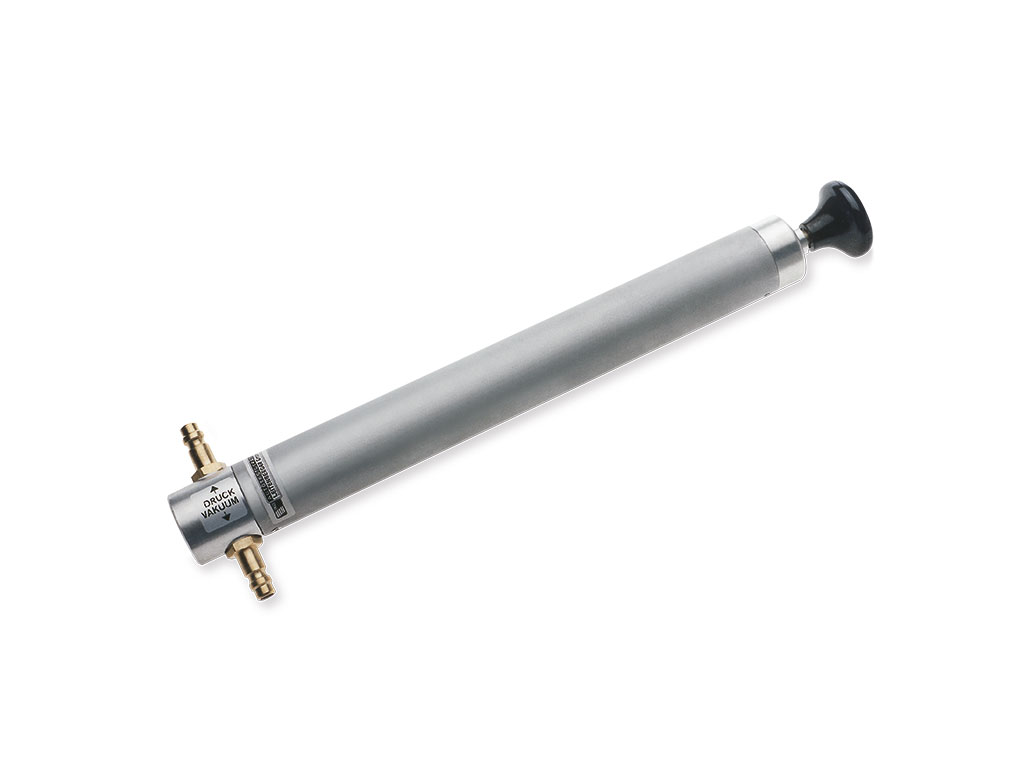Pumpe zum Absaugen, Befüllen und Spülen von Getriebeöl Pumpe zum Absaugen, Befüllen und Spülen von Getriebeöl